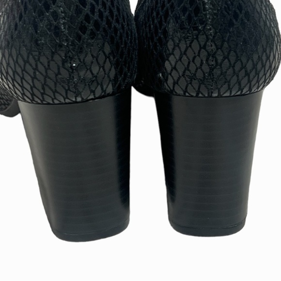Calvin Klein Black Snake Print Cattee Booties size 10 - Picture 7 of 11